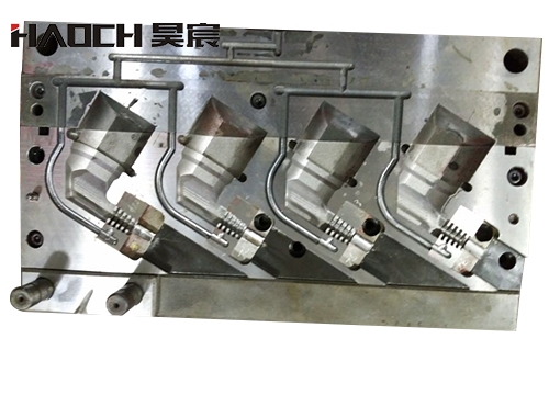 1693980352223446.jpg 数据线插头模具怎么安装.jpg